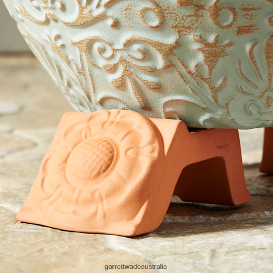 Garrett Wade Tudor Rose Terracotta Pot Feet Garden 46JHVR168