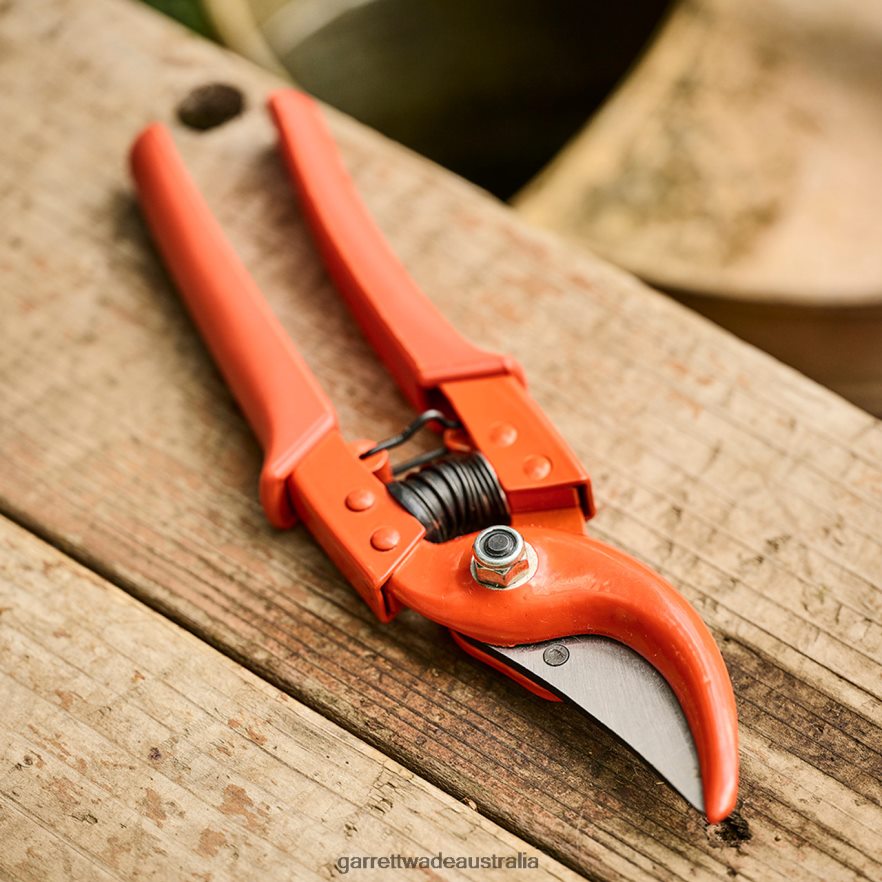 Garrett Wade Classic Old-World Pruners from Spain Garden 46JHVR55