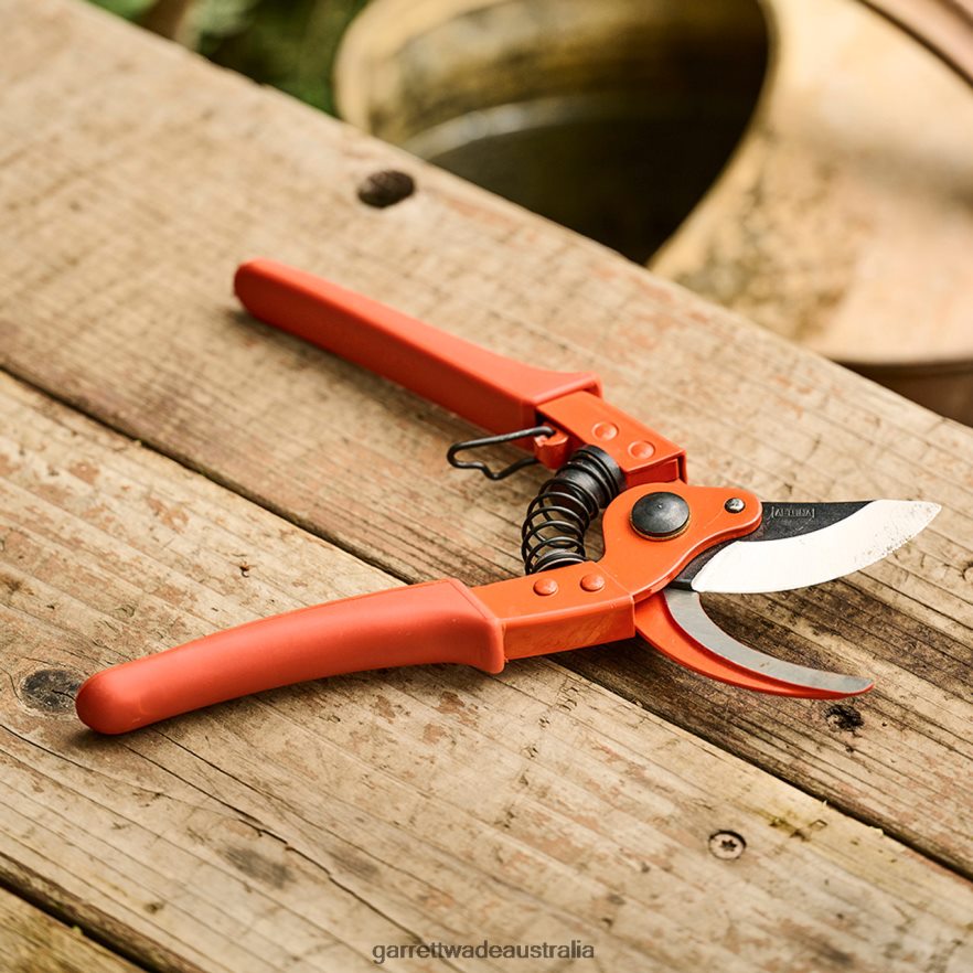 Garrett Wade Classic Old-World Pruners from Spain Garden 46JHVR55