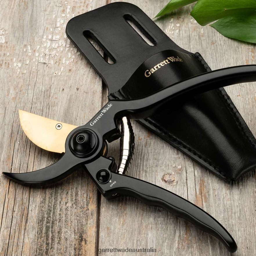 Garrett Wade Ultra-Sharp Black Pruner and Sheath Set Garden 46JHVR54