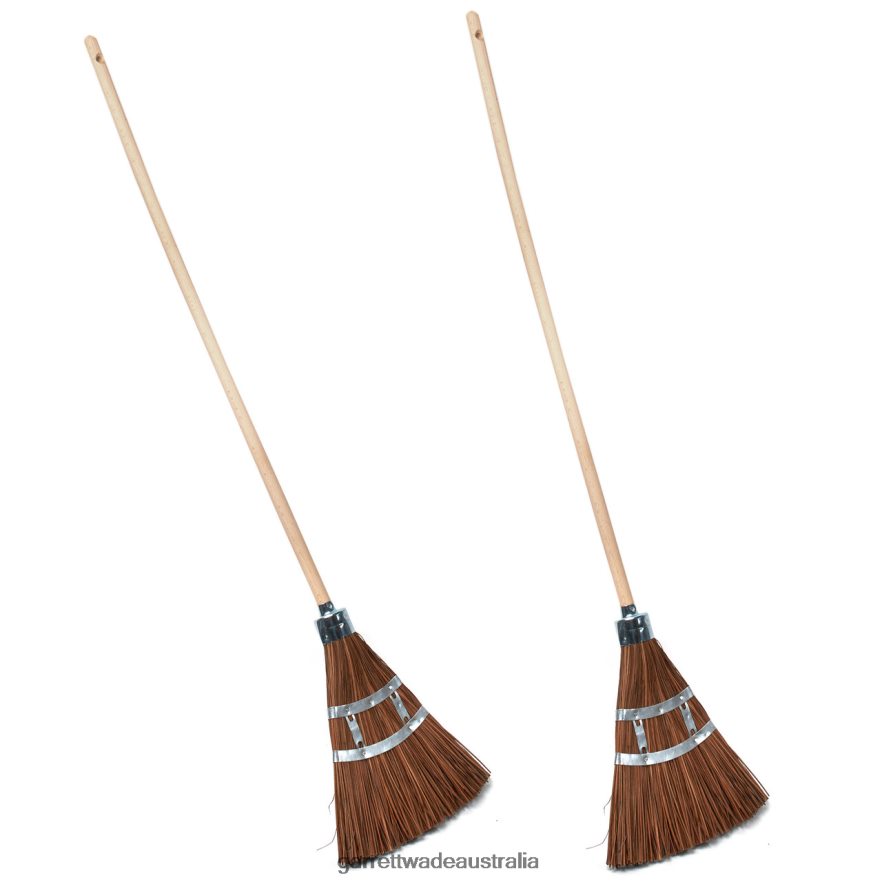 Garrett Wade Two Long-Lasting Garden Brooms Garden 46JHVR268
