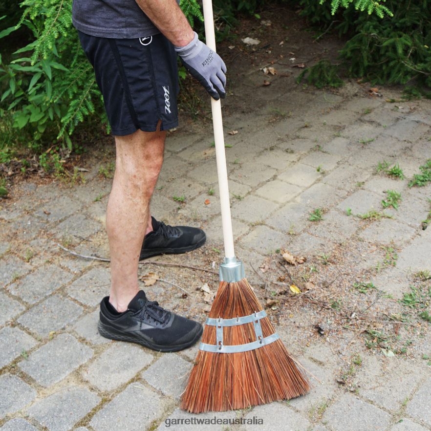 Garrett Wade Two Long-Lasting Garden Brooms Garden 46JHVR268