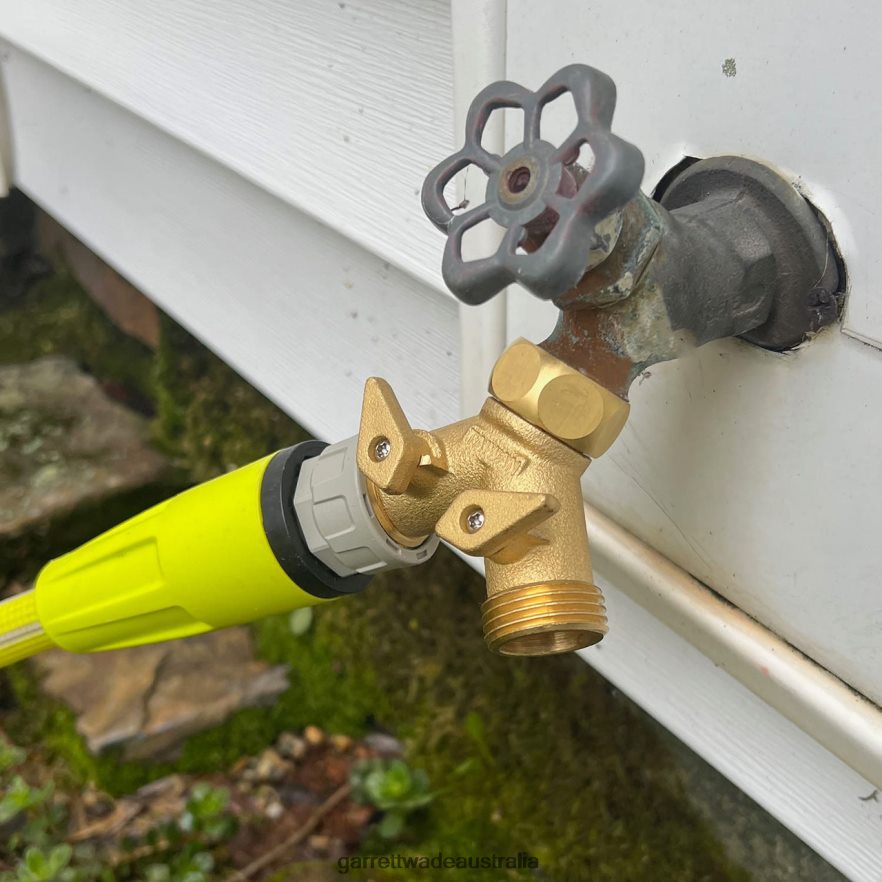 Garrett Wade 2-Way Faucet Manifold Garden 46JHVR231