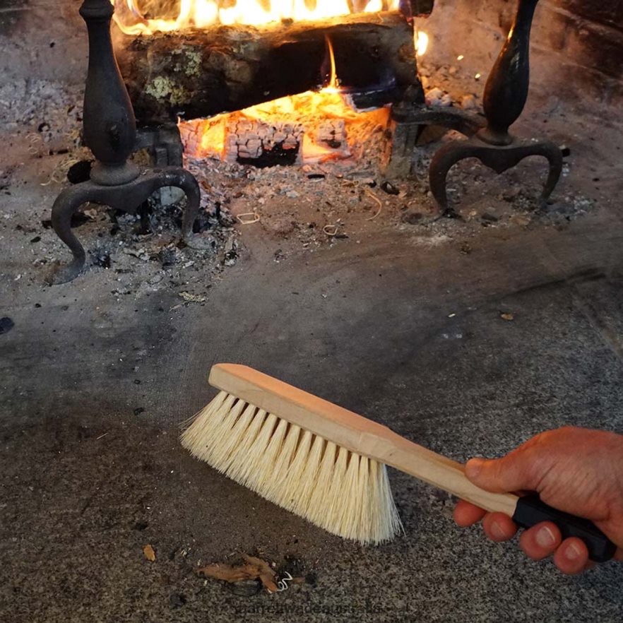 Garrett Wade Fireplace Ash Scoop with Hand Broom Workshop 46JHVR503